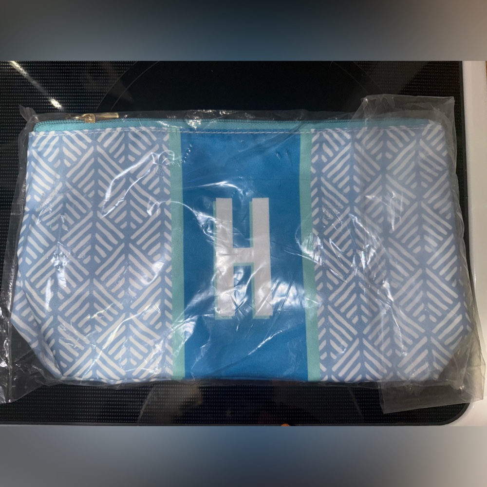 Mary Square Initial “H” Bag- Set of 2